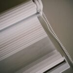 Dar Geçişli Zebra Perde - Beyaz Bej